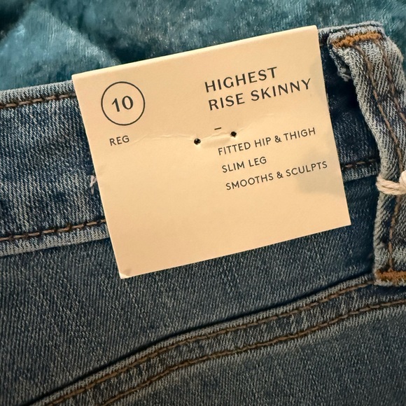 Universal Thread High Rise Distressed Skinny Jeans - Picture 4 of 5